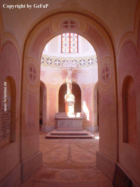 Mausoleum innen